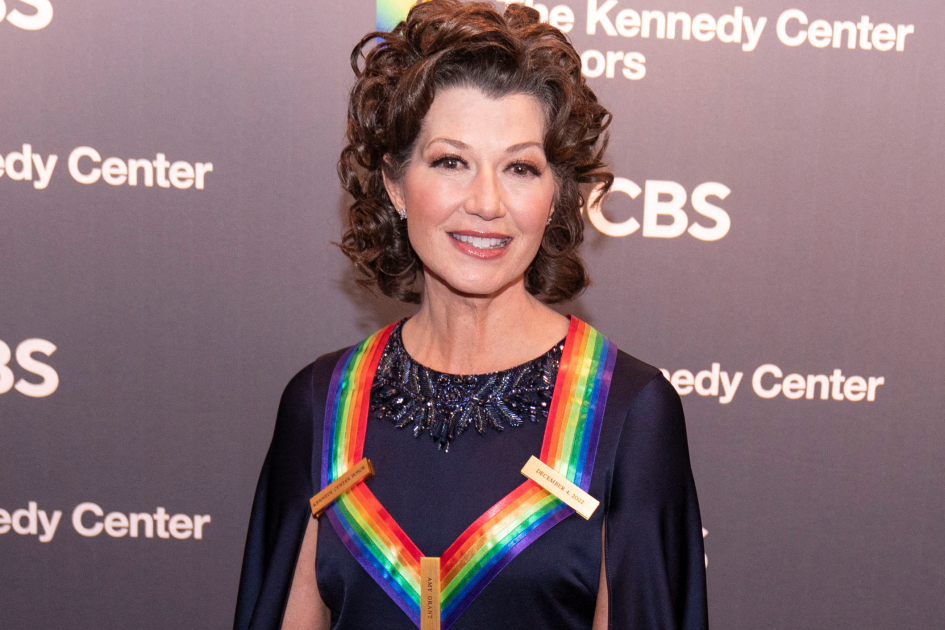 Christian Singer Amy Grant To Host Niece S Gay Wedding