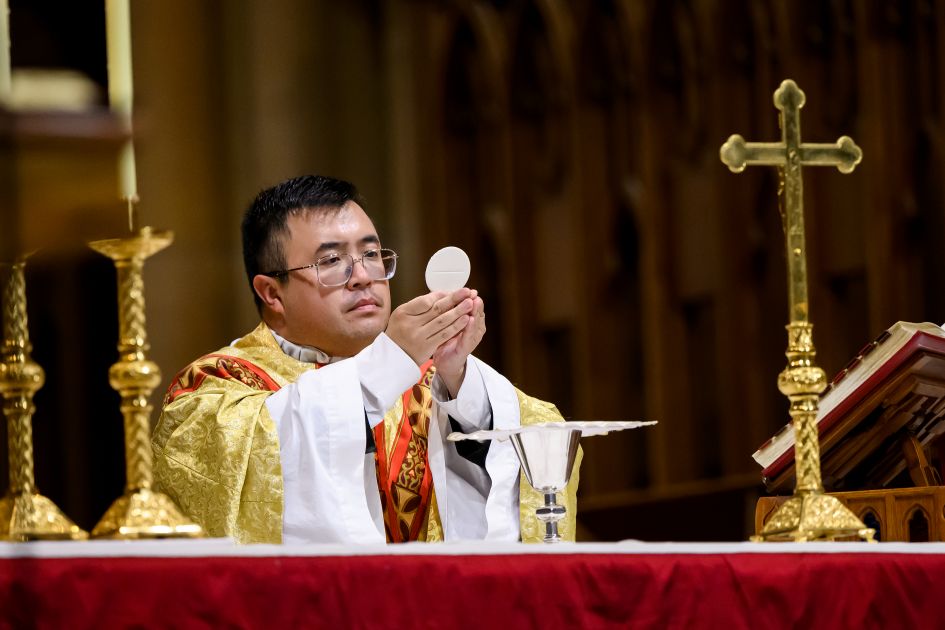 Pastor in Mexico expelled from home town for refusing to kneel to Catholic saint