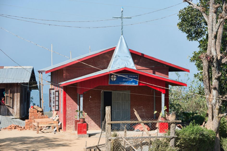 Myanmar churches ordered to cancel Christmas Day services