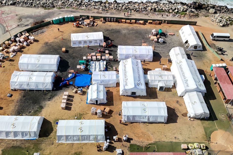 Christian field hospital treats hundreds after Venezuela earthquakes