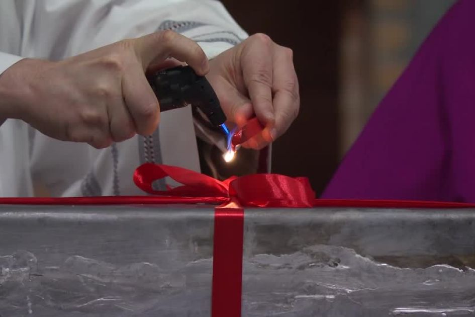 Vatican seals Holy Door, entombs key until next Jubilee