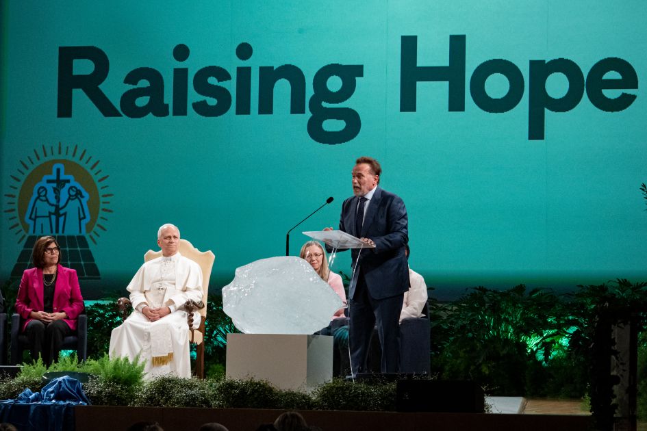 'Terminate pollution': Arnold Schwarzenegger praises Pope Leo as climate action hero