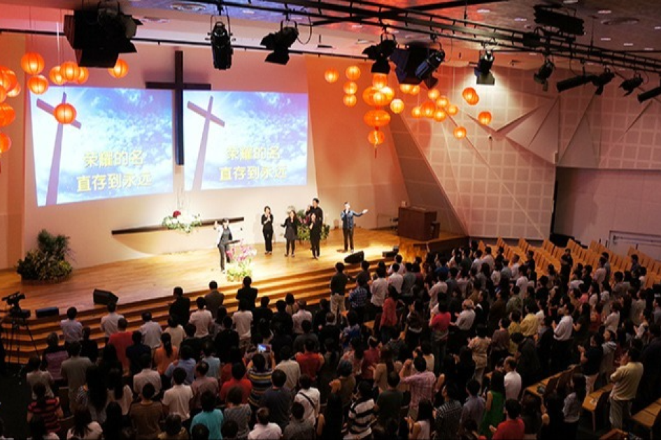 Man arrested after slapping churchgoers in Singapore