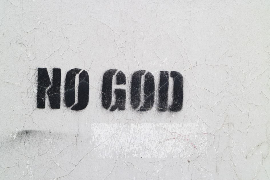 Nearly a third raised Christian in UK no longer identify as religious