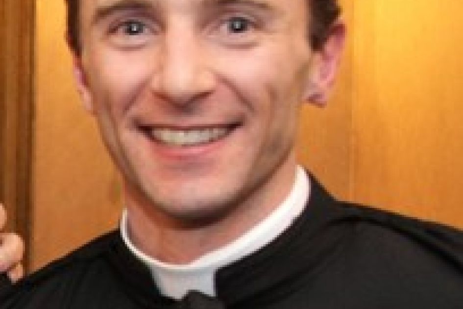 Priest hailed a hero after apprehending suspect in US