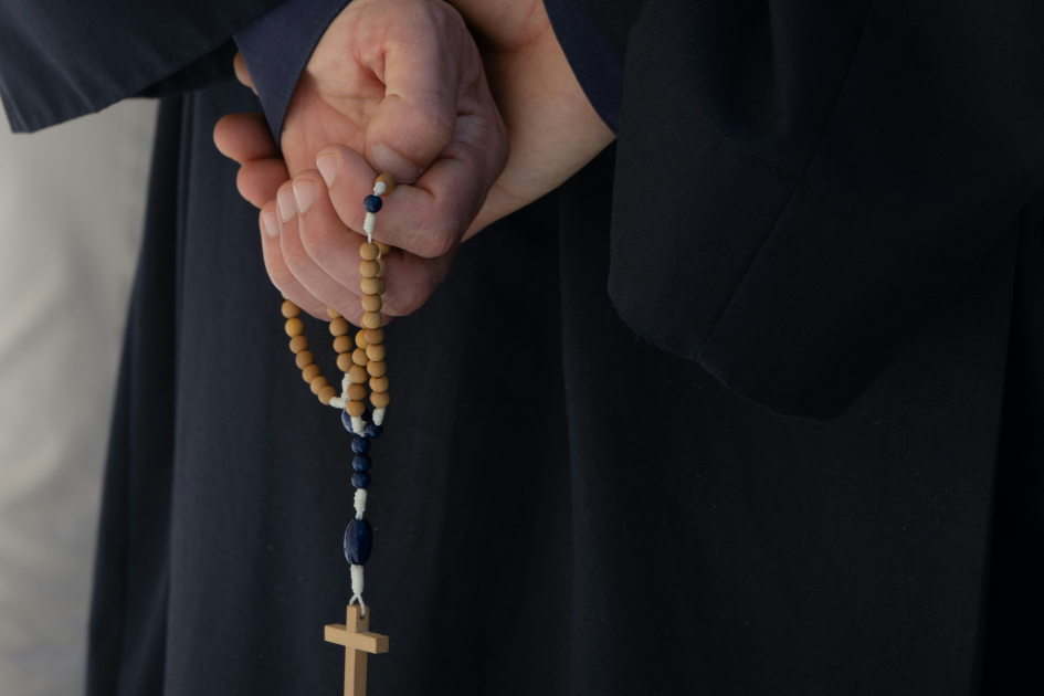 Woman admits stalking Brazilian priest with fake accounts and recordings