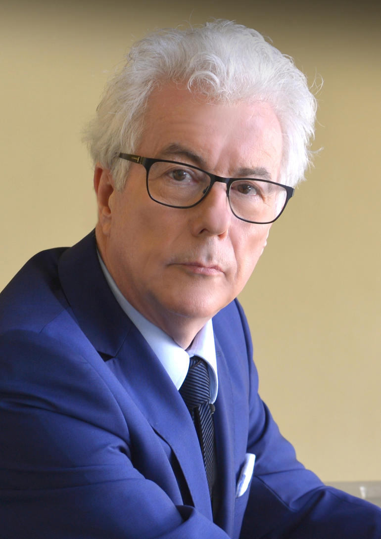 ken follett a harmadik iker life