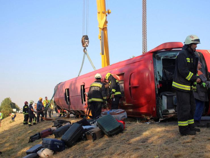 POLISH BUS CRASH HUNGARY.JPG