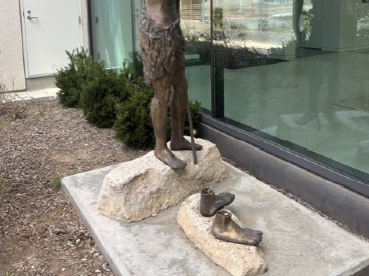 JESUS STATUE STOLEN.jpg