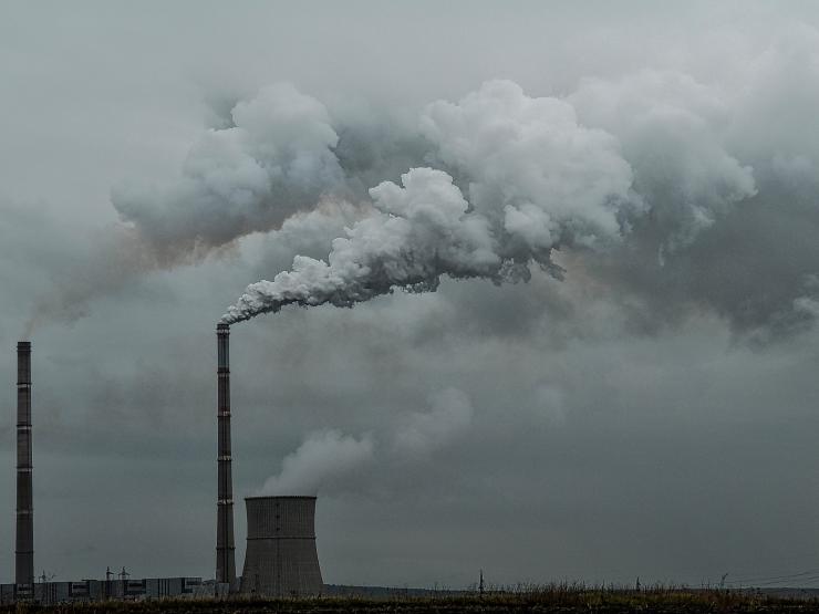 industrial factory pollution carbon by Nikola Belopitov from Pixabay.jpg