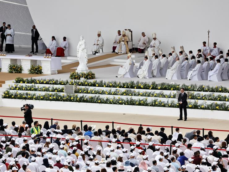 Pope Bahrain mass.JPG