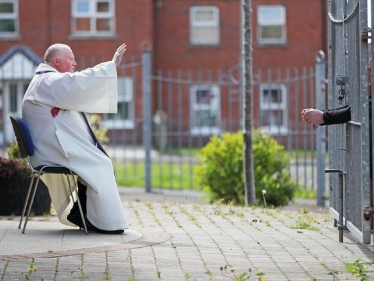 Father Paddy McCafferty Corpus Cristic Church Belfast Confession PA2.jpg