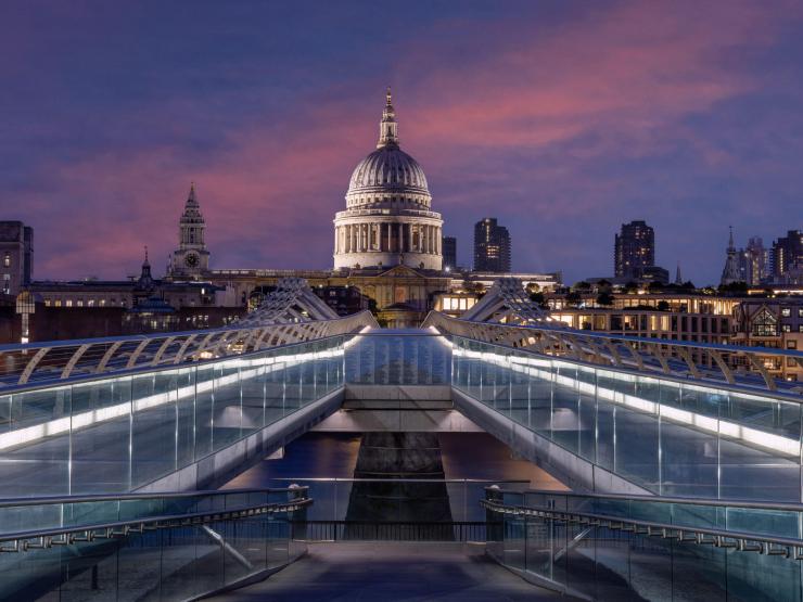 St Paul's at night.jpg