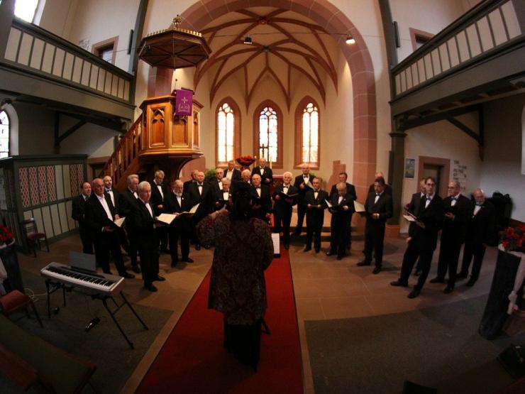church-choir-408412_1280.jpg