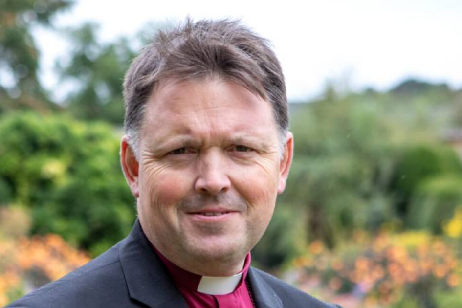 Canterbury front-runner rules himself out of race to be next Archbishop