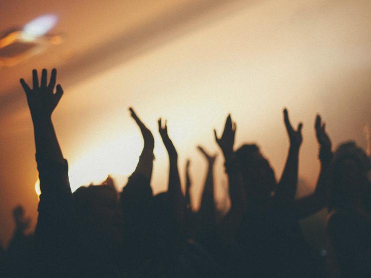 mic-narra-worship-unsplash.jpg