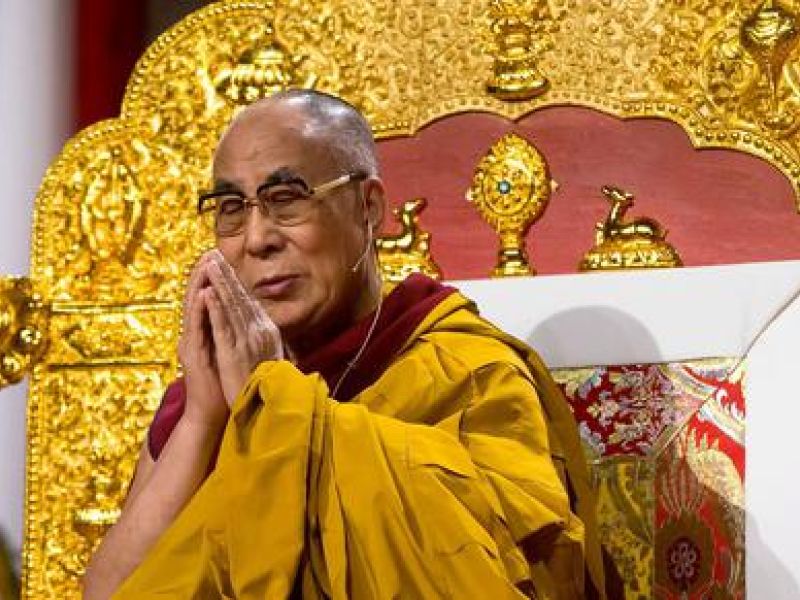 Dalai Lama offers condolences on Pope Francis’s passing