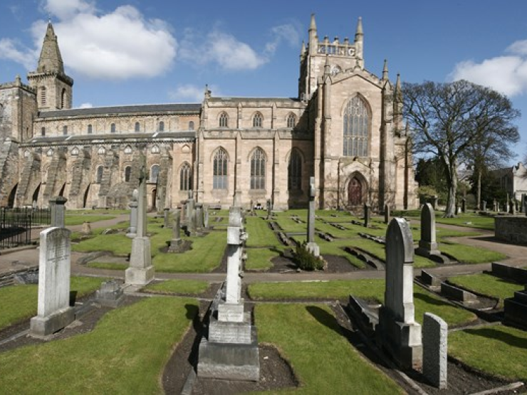 Dunfermline Abbey.png