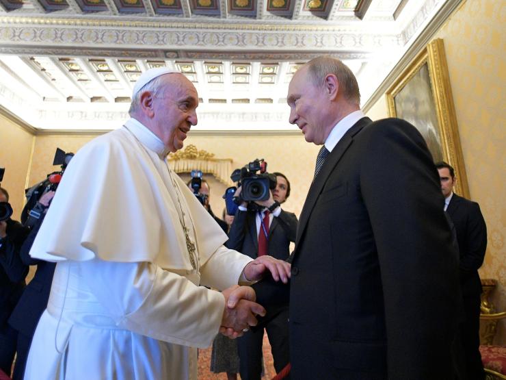 POPE AND PUTIN.JPG
