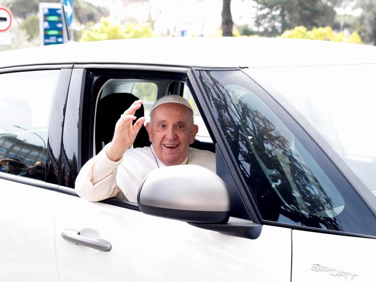 POPE FRANCIS LEAVES HOSPITAL.JPG
