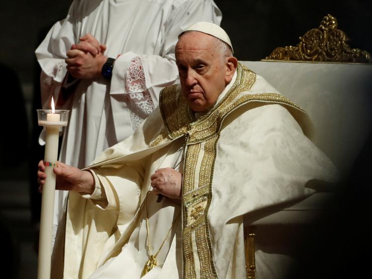 RELIGION-EASTER-POPE-VIGIL.JPG