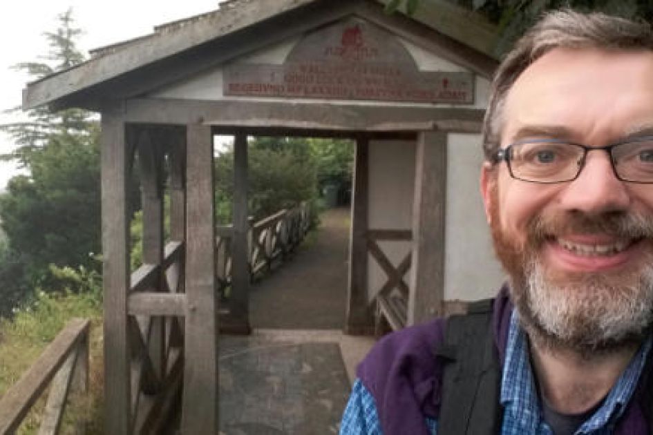 Vicar Expelled From Church For Affair With Parishioner