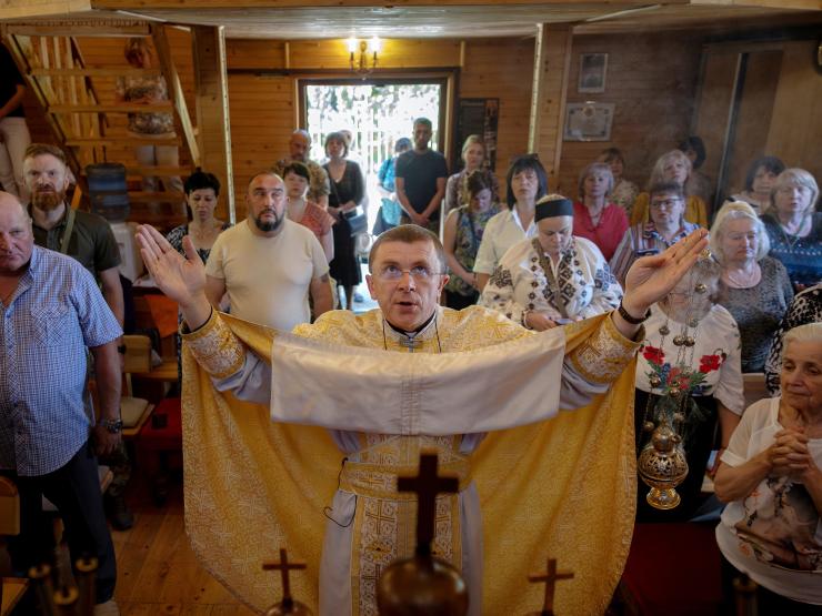 Catholic service ukraine.JPG