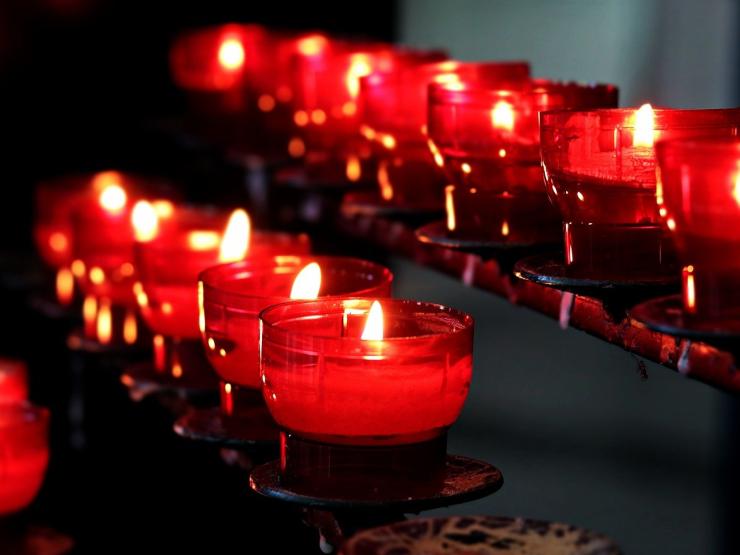candles-2628473_1920.jpg