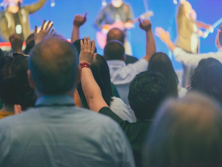 Worship stock image.jpg