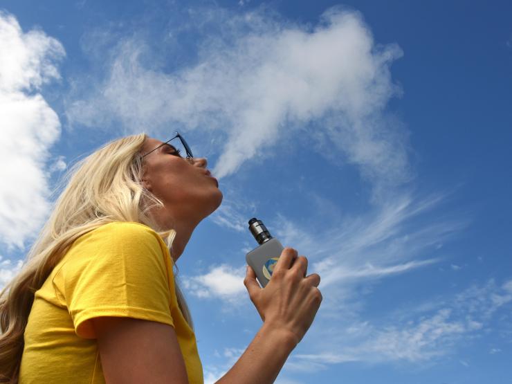 vAPING PIC.jpg