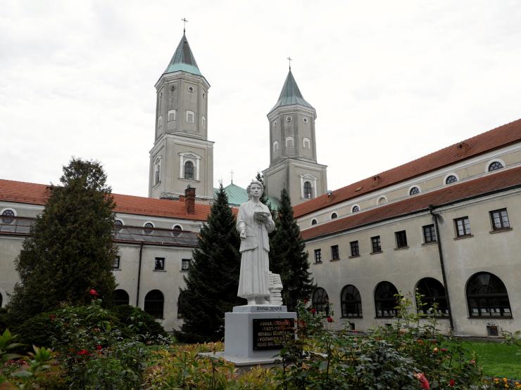 POLAND PRIEST STABBING.JPG