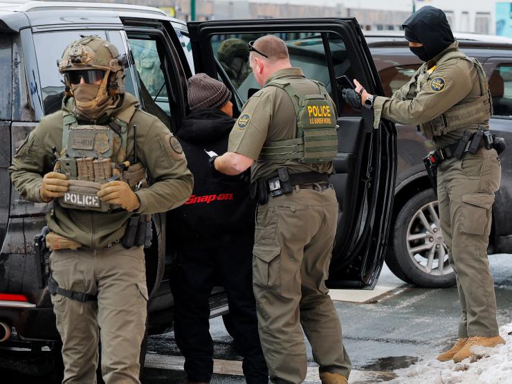 2026-01-11T174328Z_1_LYNXMPEM0A0AM_RTROPTP_4_USA-TRUMP-MINNESOTA.JPG
