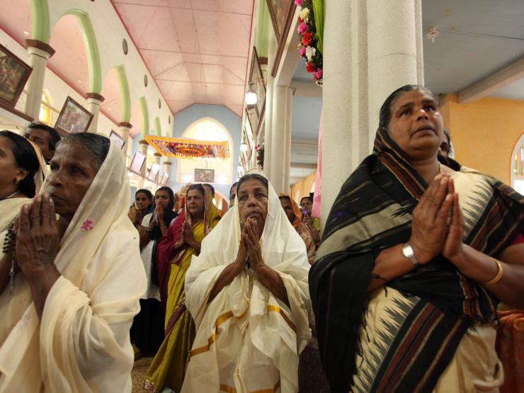 Indian Christians worshipping.jpg