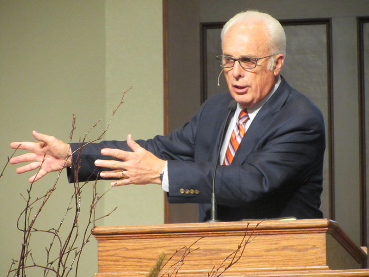 John MacArthur.png