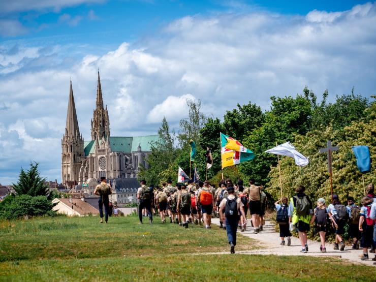 Attendance at Catholic Pilgrimage from Paris to Chartres Breaks Records