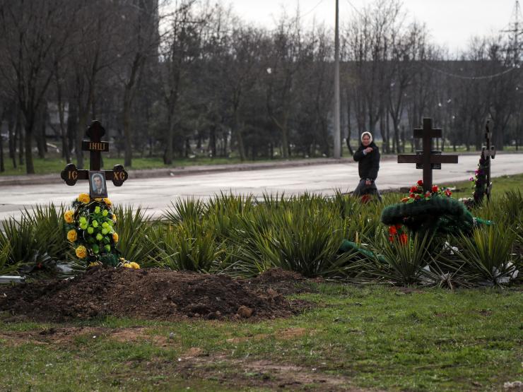 Ukraine graves.JPG