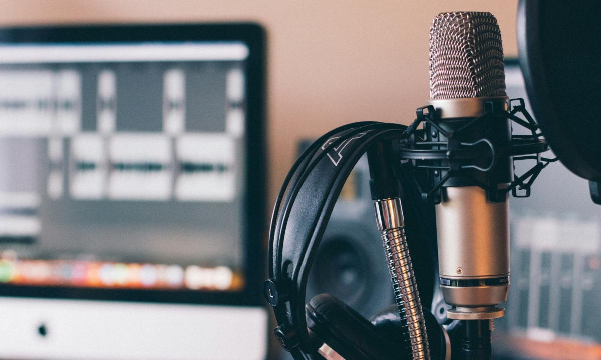Podcast_Will Francis_Unsplash.jpg