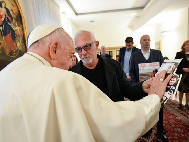 2023-12-19T143730Z_1_LYNXMPEJBI0KM_RTROPTP_4_ISRAEL-PALESTINIANS-POPE-ISRAELIS.JPG