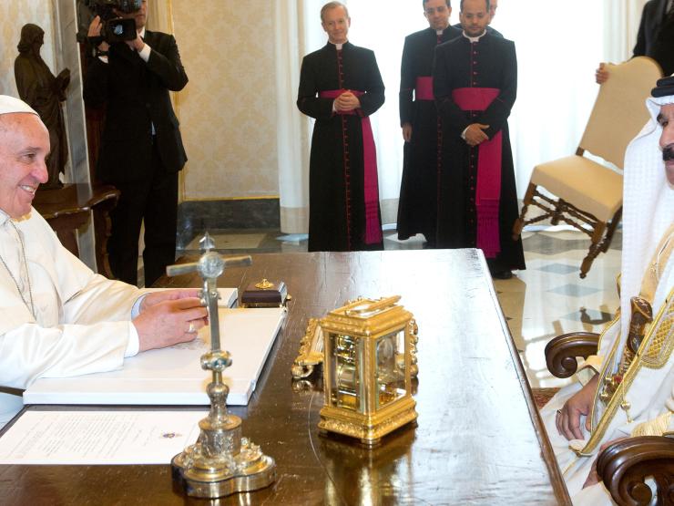 Pope with King of Bahrain.JPG