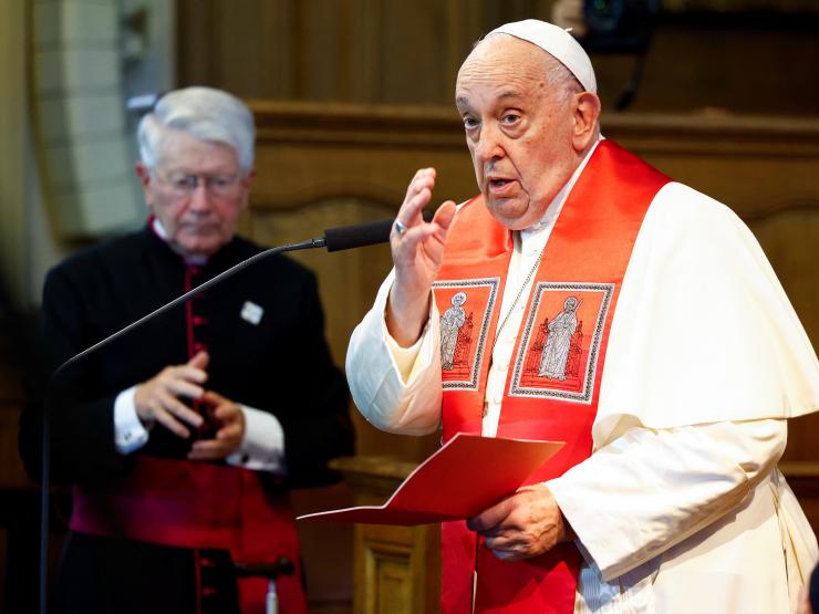 POPE-BELGIUM.JPG