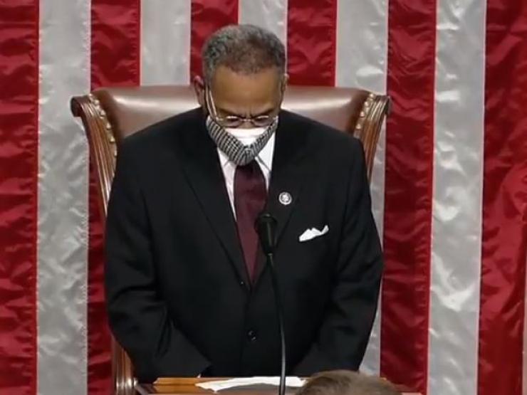 Prayer congressman.JPG