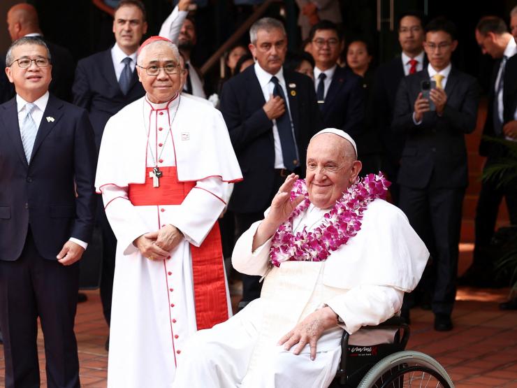 Pope Francis leaving.JPG