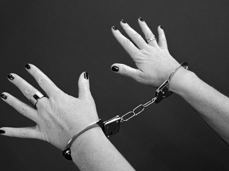 handcuffs-g137d77a4b_1920.jpg