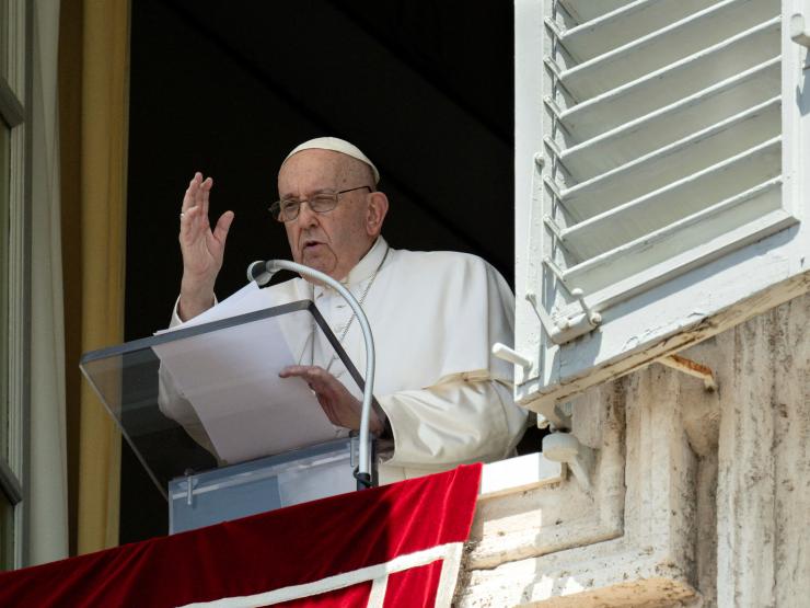 2_POPE-CARDINALS.JPG