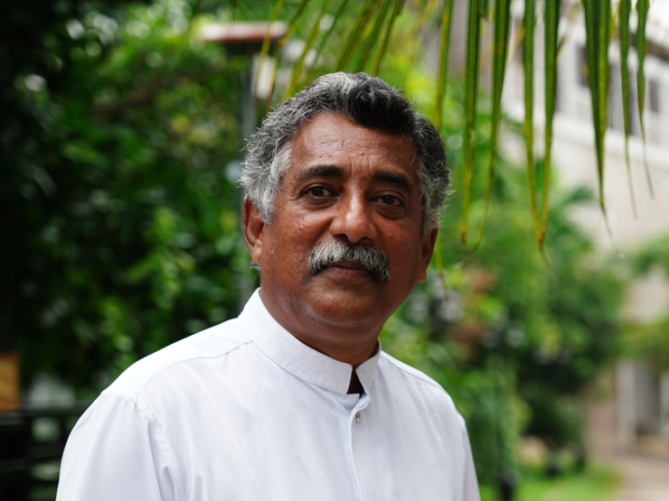 PASTOR ROSHAN.jpg
