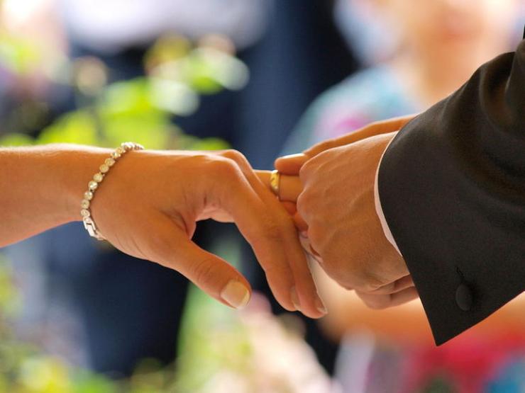 Wedding-ring-ceremony-thumb_galleryfull.jpg