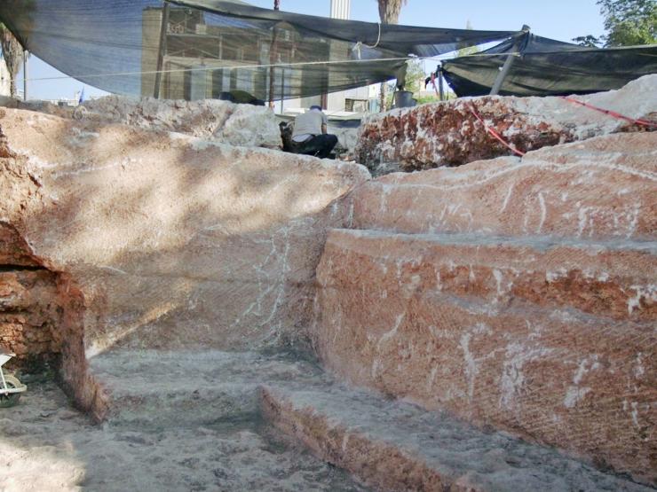 Israel quarry stone.jpg