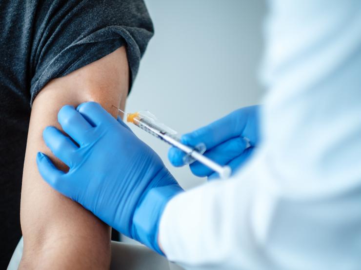 covid vaccine don't use after dec 8.jpg