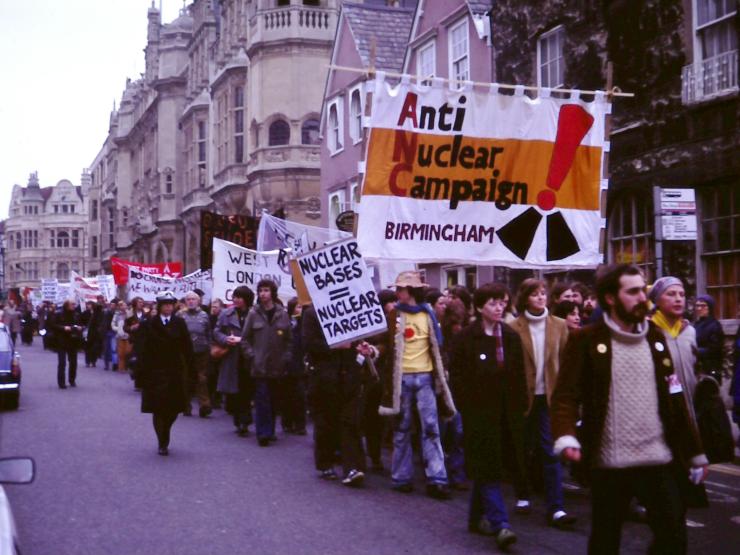 Anti-nuclear_weapons_protest,_UK_1980.jpg