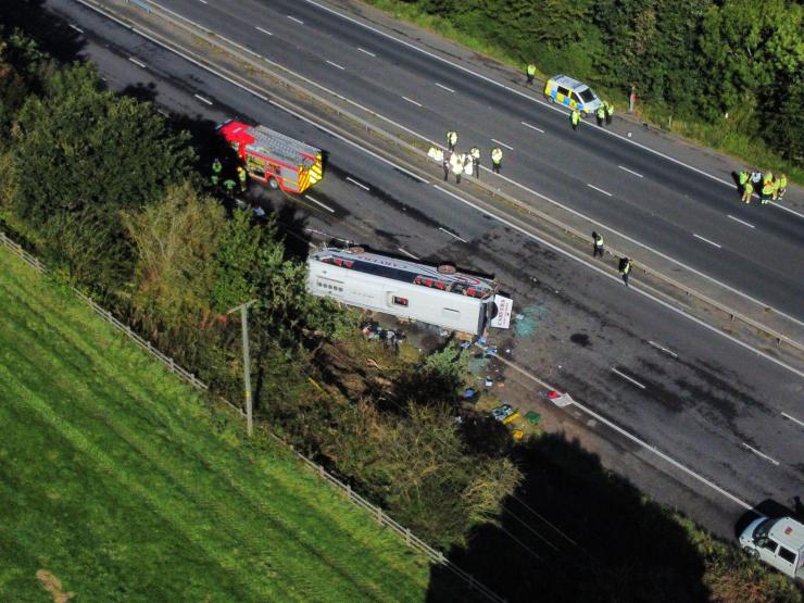 M53 BUS CRASH-ALAMY.jpg